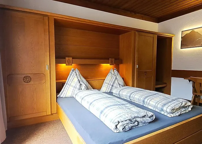 莫泽尔公寓 * 菲霍芬